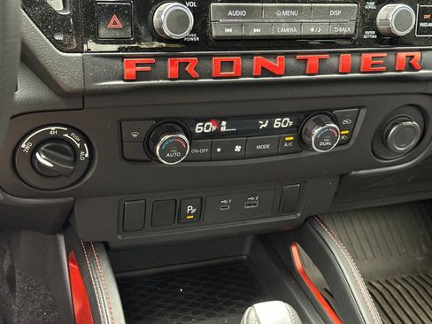 Used 2025 Nissan Frontier PRO-4X w/ Interior Protection Package AWD/4WD image 18
