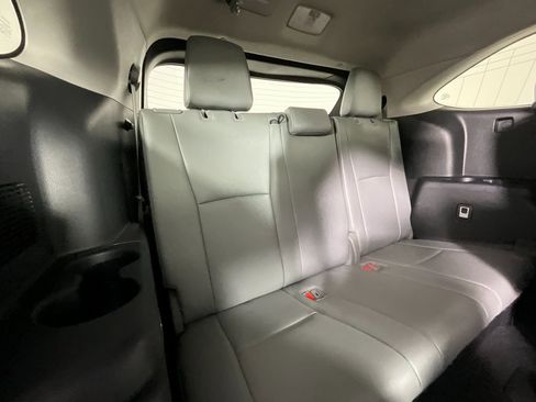 Used 2021 Toyota Highlander XLE image 24