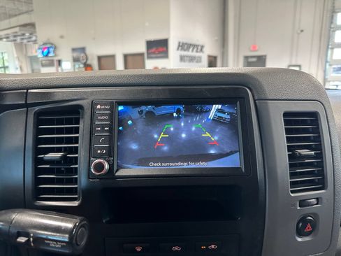Used 2019 Nissan NV 2500 SV RWD image 24