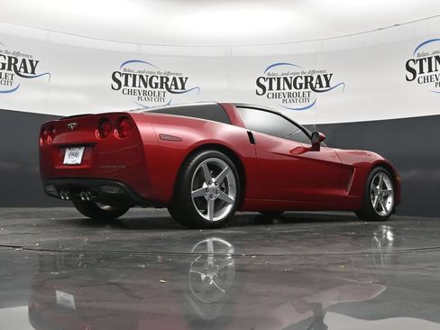 Used 2005 Chevrolet Corvette Coupe w/ Preferred Equipment Group RWD image 32