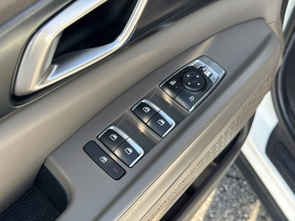 Used 2026 Kia Carnival FWD image 49