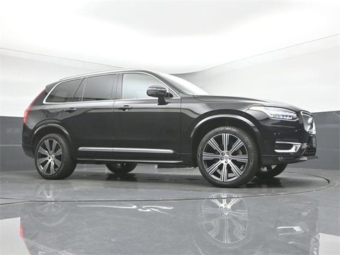 Used 2023 Volvo XC90 B6 Ultimate w/ Protection Package Premier image 38