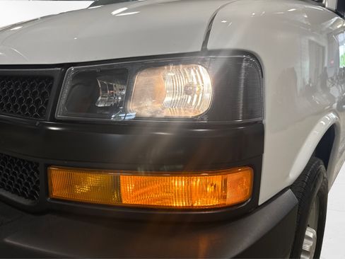 Used 2024 Chevrolet Express 2500 2500 image 14