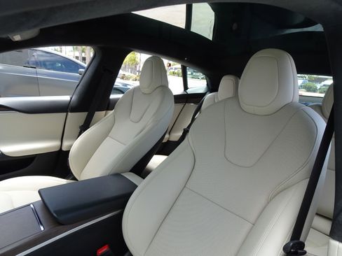 Used 2022 Tesla Model S AWD/4WD image 14