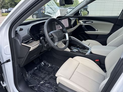 New 2026 Audi Q5 Premium Plus AWD/4WD image 2