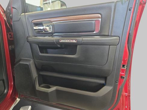 Used 2015 RAM 2500 Laramie w/ Convenience Group AWD/4WD image 11