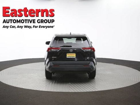 Used 2022 Toyota RAV4 LE AWD/4WD image 35