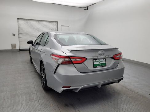 Used 2018 Toyota Camry SE image 6
