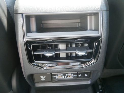 New 2025 Jeep Grand Cherokee Limited 4xe image 21