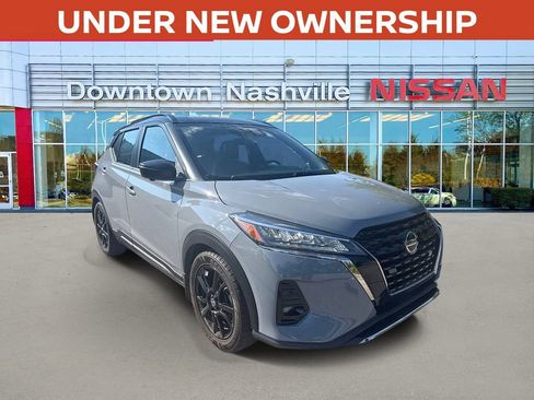 Used 2021 Nissan Kicks SR w/ SR Premium Package FWD image 1