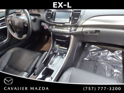 Used 2017 Honda Accord EX-L image 17