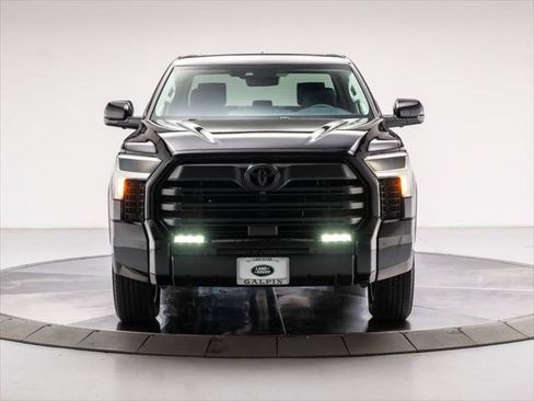 Used 2024 Toyota Tundra Limited AWD/4WD image 8
