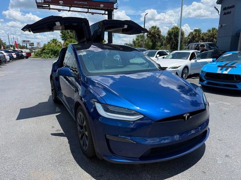 Used 2023 Tesla Model X AWD/4WD image 3