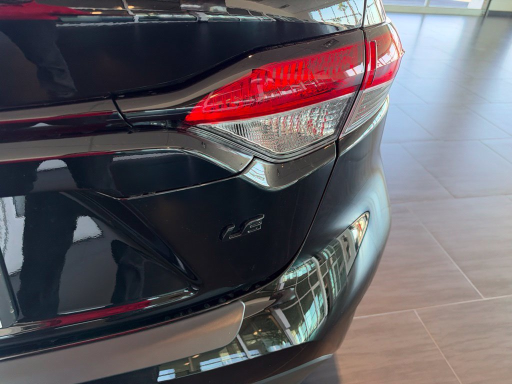 New 2027 Toyota Corolla LE w/ LE Premium Package FWD image 5