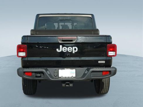 Used 2022 Jeep Gladiator Overland w/ Popular Equipment Package AWD/4WD image 8