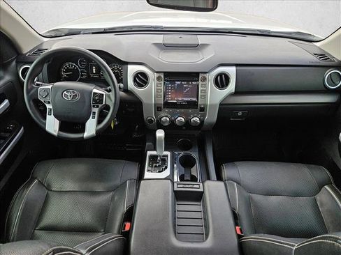 Used 2018 Toyota Tundra SR5 w/ SR5 Upgrade Package AWD/4WD image 17