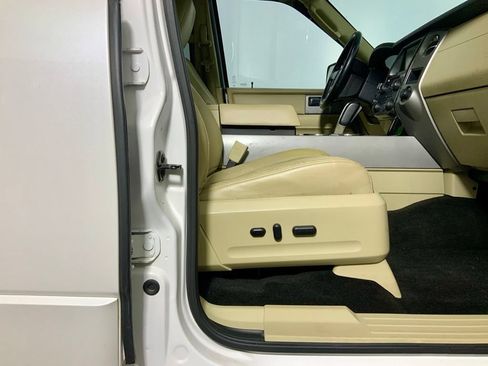 Used 2015 Ford Expedition Limited w/ Equipment Group 301A AWD/4WD image 35