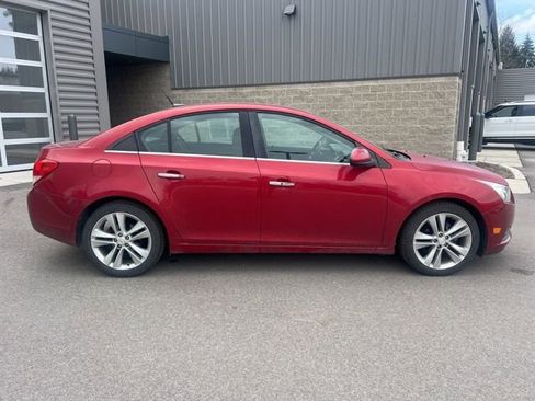 Used 2011 Chevrolet Cruze LTZ FWD image 4