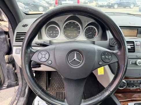 Used 2011 Mercedes-Benz C 300 4MATIC Sedan image 12