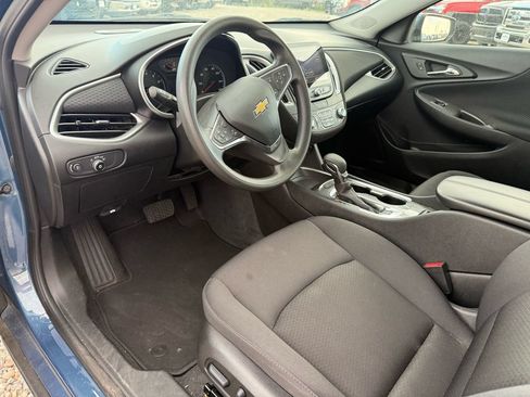 Used 2025 Chevrolet Malibu LT FWD image 32