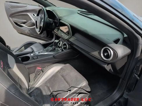 Used 2016 Chevrolet Camaro SS RWD image 20
