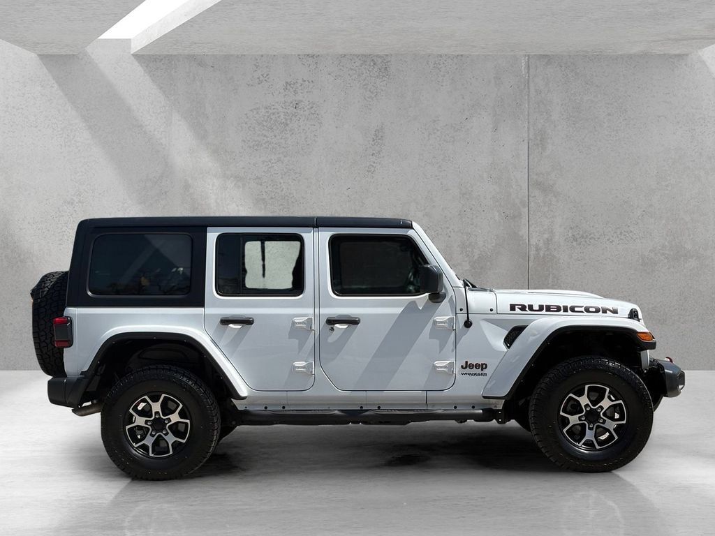 Used 2022 Jeep Wrangler Unlimited Rubicon w/ LED Lighting Group AWD/4WD image 4