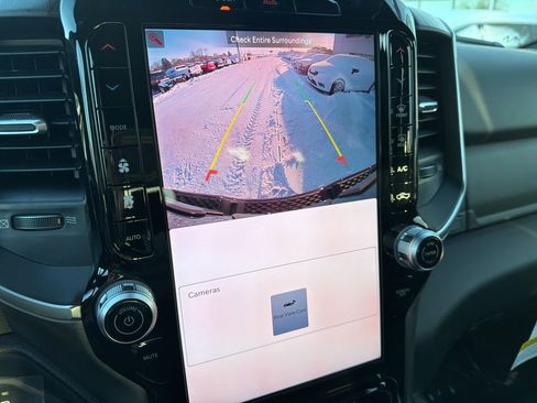 New 2026 RAM 1500 4x4 Crew Cab image 19