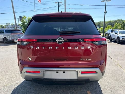 Used 2023 Nissan Pathfinder SL AWD/4WD image 5