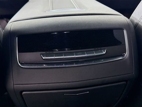 Used 2024 Cadillac Escalade ESV Luxury image 26