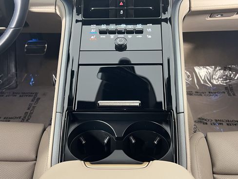 Certified 2026 Porsche Panamera image 20