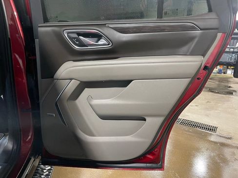 Used 2023 Chevrolet Tahoe Z71 w/ Luxury Package image 22