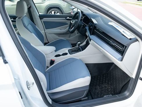 New 2026 Volkswagen Jetta SE image 38