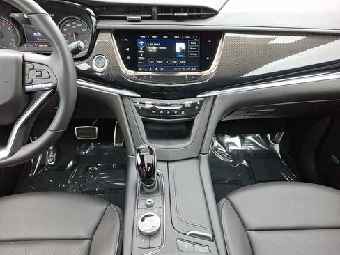 Certified 2024 Cadillac XT6 Sport w/ Technology Package AWD/4WD image 19