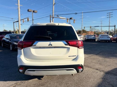 Used 2020 Mitsubishi Outlander SEL image 3