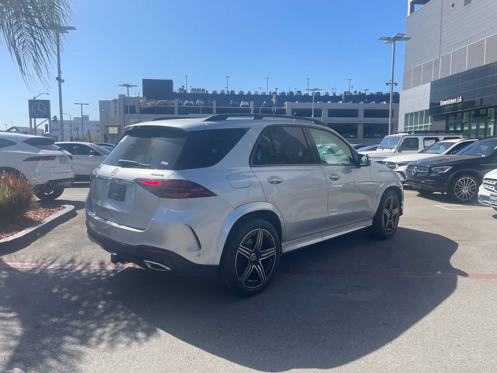 Used 2026 Mercedes-Benz GLE 450 4MATIC w/ Night Package image 3