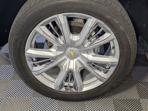 Used 2023 Chevrolet Silverado 1500 High Country w/ High Country Premium Package AWD/4WD image 8