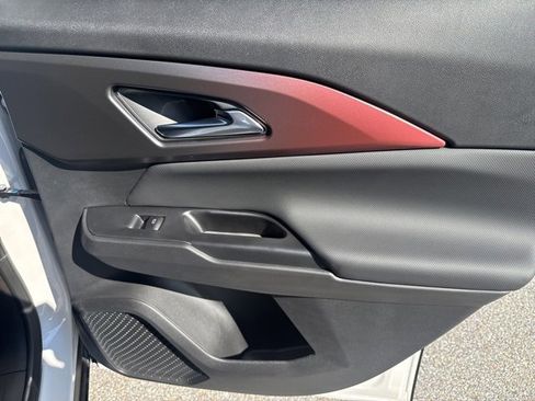 New 2025 Chevrolet Equinox EV RS image 23