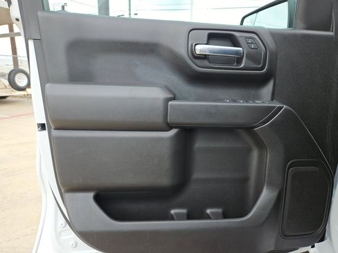 Certified 2023 Chevrolet Silverado 1500 Custom image 11