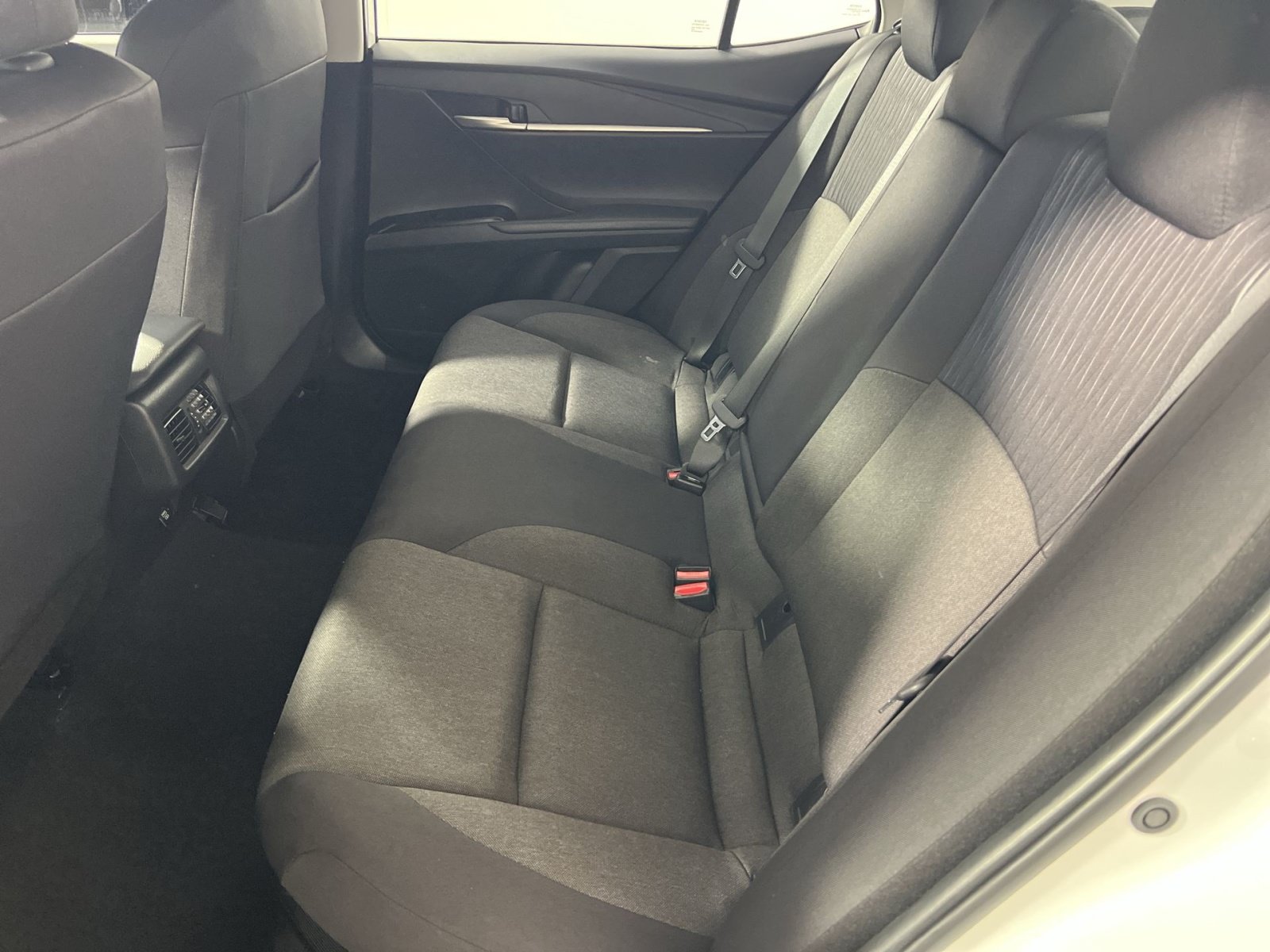 Used 2025 Toyota Camry LE FWD image 25