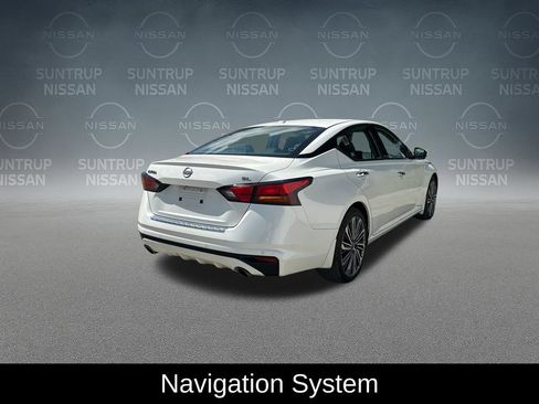 Used 2023 Nissan Altima 2.5 SL FWD image 7