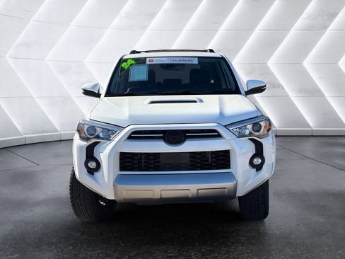 Used 2024 Toyota 4Runner TRD Off-Road Premium image 2