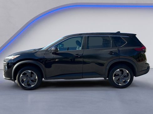 Used 2025 Nissan Rogue SV FWD image 9