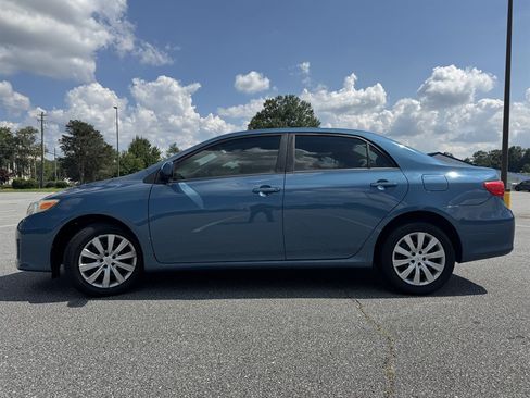 Used 2013 Toyota Corolla LE FWD image 23
