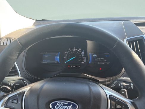 Certified 2024 Ford Edge Titanium w/ Equipment Group 301A AWD/4WD image 36