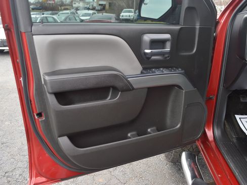 Used 2018 Chevrolet Silverado 1500 LT w/ LT Eassist Package image 16