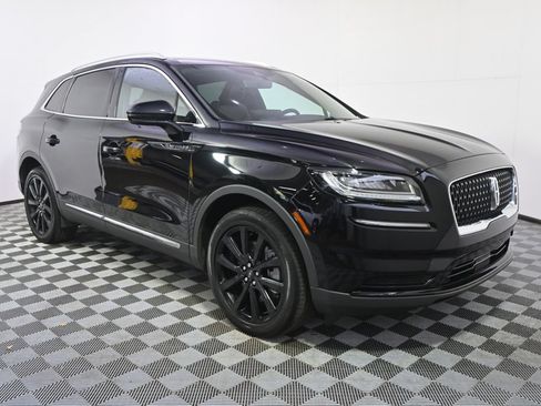 Used 2023 Lincoln Nautilus Reserve w/ Monochromatic Package AWD/4WD image 8