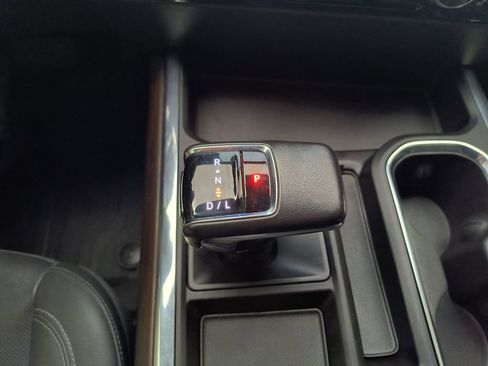 Used 2022 GMC Sierra 1500 SLT w/ SLT Convenience Package AWD/4WD image 16