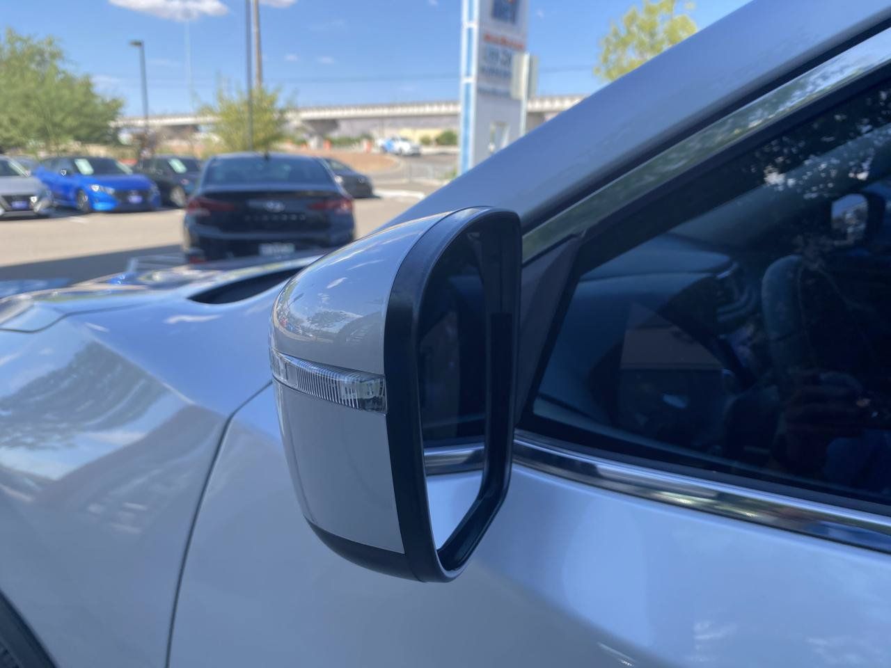 Used 2020 Nissan Rogue SV FWD image 9