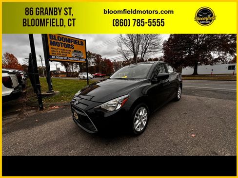 Used 2017 Toyota Yaris iA image 1