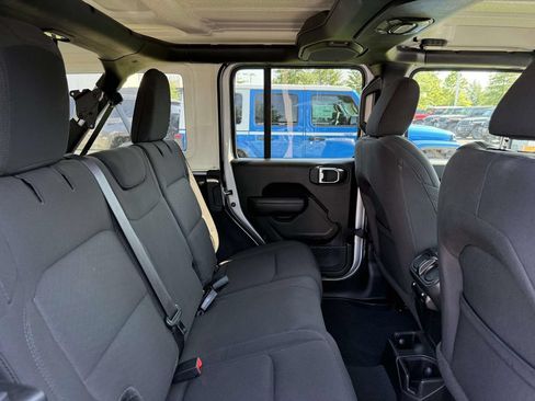 Used 2023 Jeep Wrangler Unlimited Sport AWD/4WD image 16